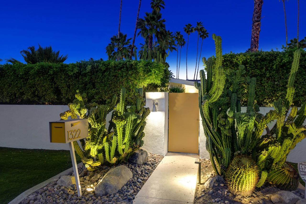 Ultra-Chic Luxe Mid-Century Estate- Resort Like Pool, Spa, Firepit, Outdoor Kitchen 3Bed/3Bath Palm Springs Extérieur photo