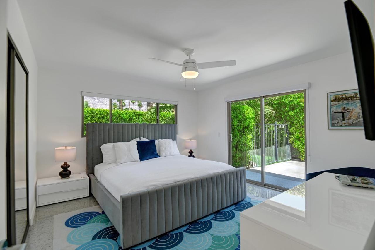 Ultra-Chic Luxe Mid-Century Estate- Resort Like Pool, Spa, Firepit, Outdoor Kitchen 3Bed/3Bath Palm Springs Extérieur photo