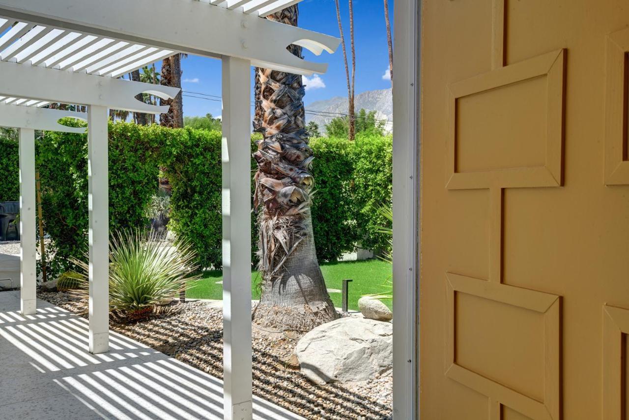 Ultra-Chic Luxe Mid-Century Estate- Resort Like Pool, Spa, Firepit, Outdoor Kitchen 3Bed/3Bath Palm Springs Extérieur photo